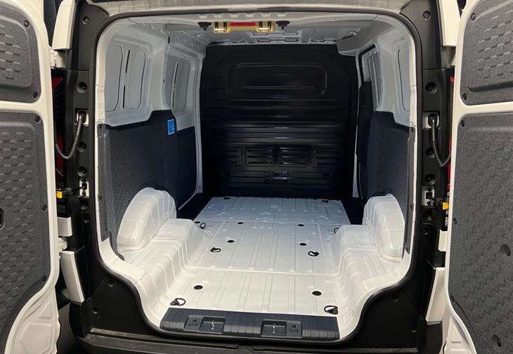 Billede 5 af Kia PV5 Cargo L2H1 EL Long Range Work 163HK Van Aut.
