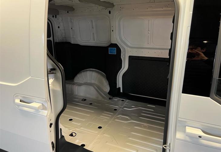 Billede 16 af Kia PV5 Cargo L2H1 EL Long Range Work 163HK Van Aut.