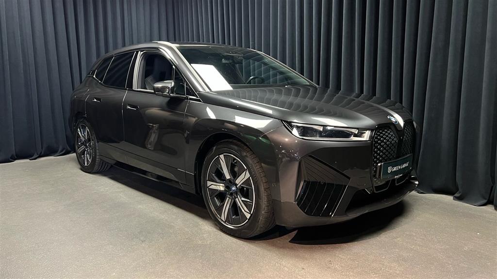 BMW iX