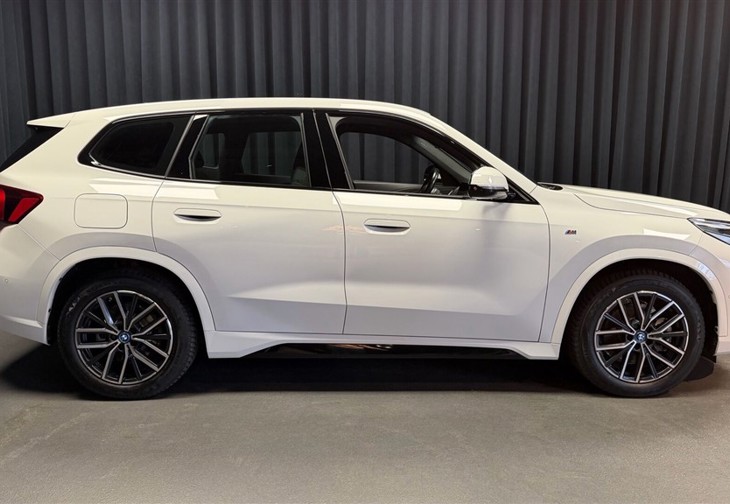 Billede 2 af BMW iX1 xDrive30 EL M-Sport 4x4 313HK 5d Aut.