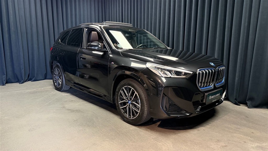 BMW iX1