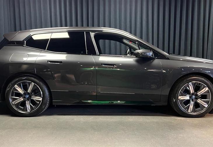 Billede 2 af BMW iX 50 EL Sport XDrive 523HK 5d Aut.