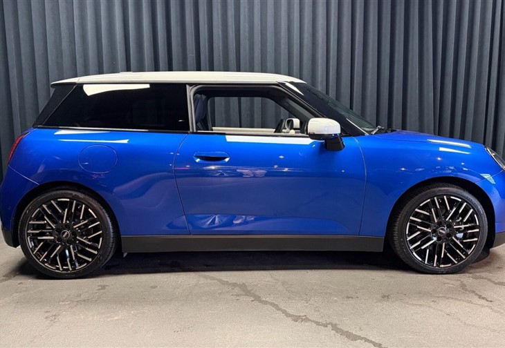 Billede 2 af Mini Cooper SE EL Favoured Trim Option Level XL 218HK 3d Aut.